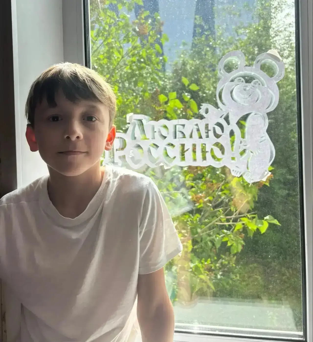 🇷🇺Наши окна – наша гордость!

В рамках всероссийской акции «Родиной горжусь» наши юные активисты Д