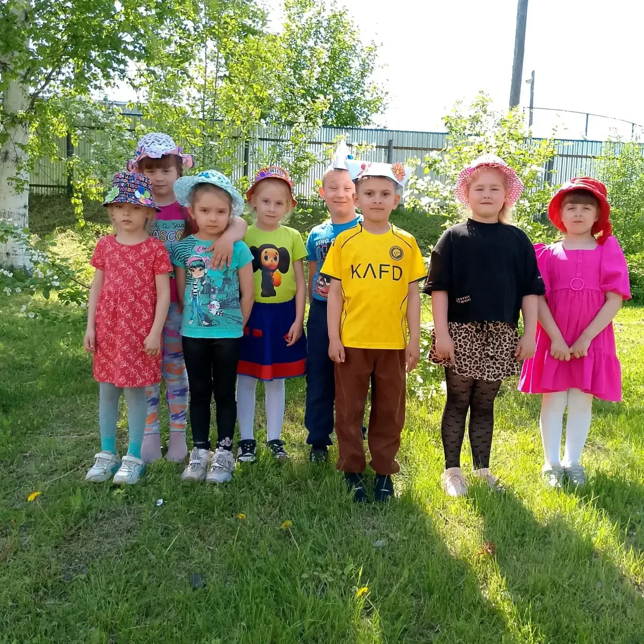 Сегодня — самый стильный день! 
🎩✨ День шляп ! ✨👒

Группа «Котята»