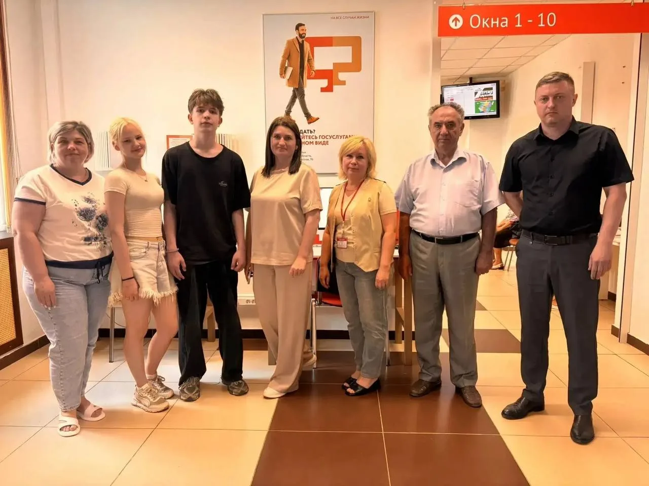 🤝 В Россоши ветераны и школьники вместе осваивали цифровые сервисы.
