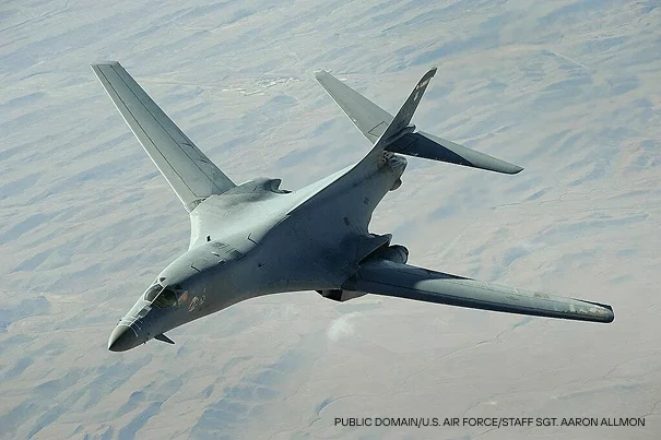 США после инцидента на британской базе Фэрфорд вывели с нее все бомбардировщики B-1, пи...