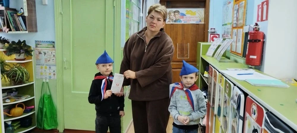 В Международный день защиты детей отряд правовой щит провел важные консультации.