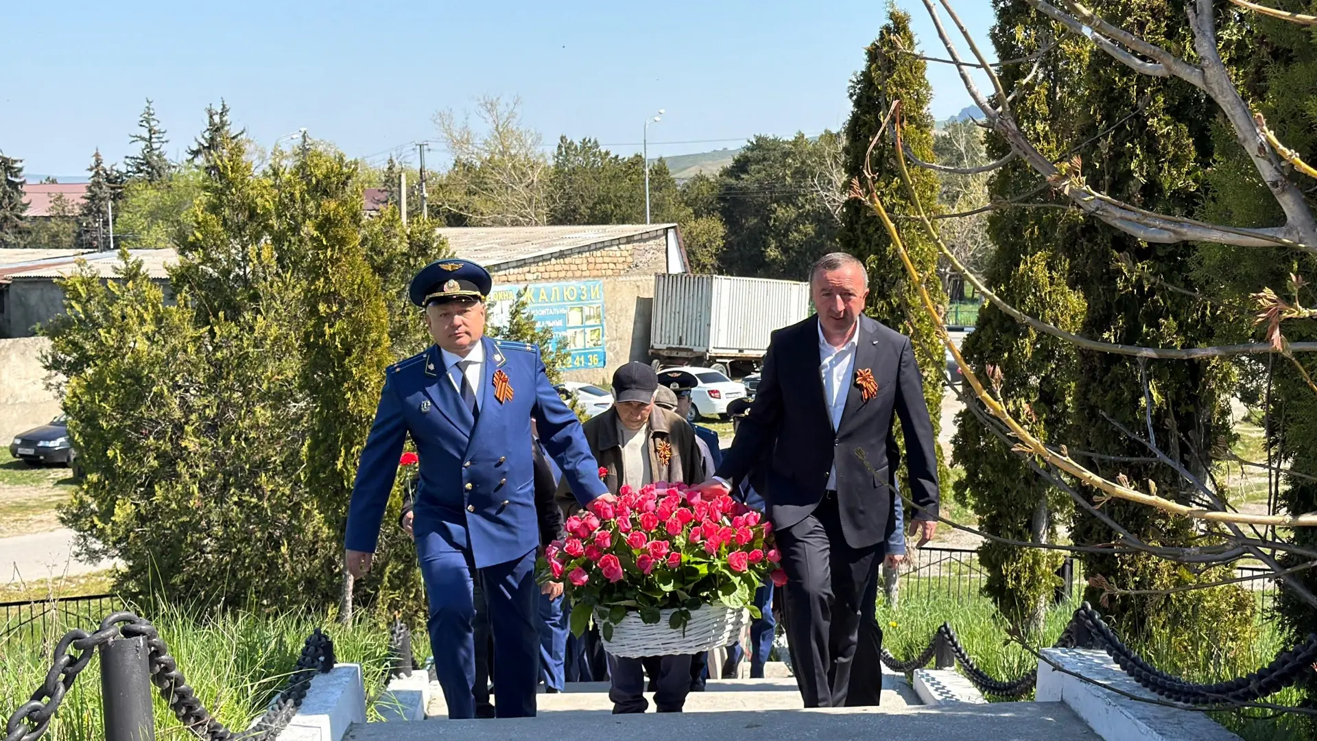 Память поколений: возложение цветов в ауле Кумыш 🕊️
