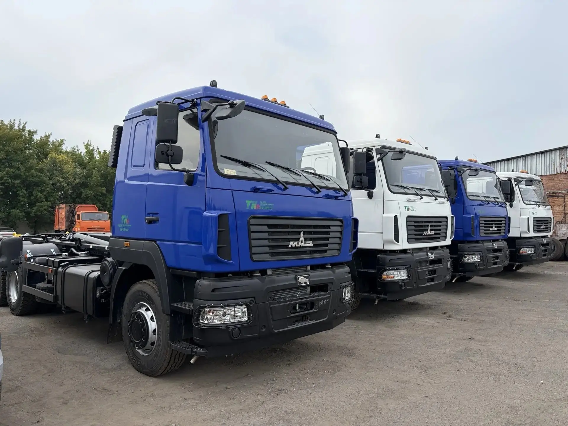 🚚 Пять новых мультилифтов в автопарке АО «САХ»