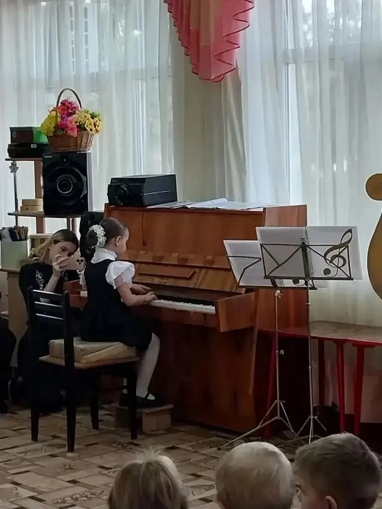 🎶Совместный концерт.                          В рамках взаимодействия с детской школой искусств в де