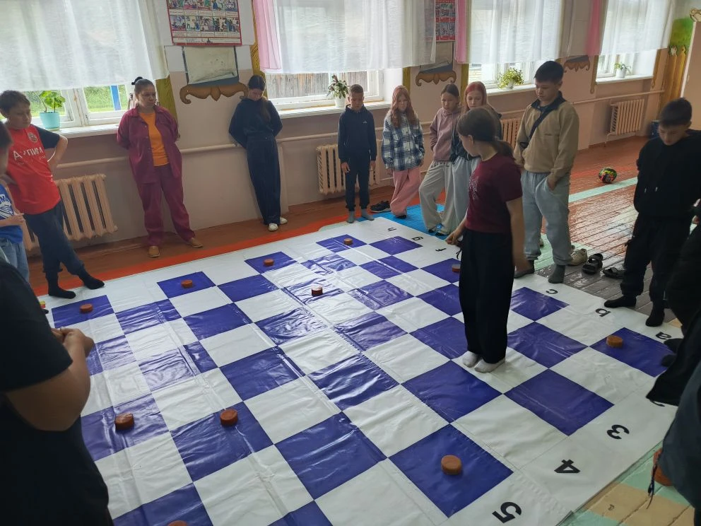 Спорт, стратегия и меткость в пришкольном лагере! ⚡️

Вчера наш пришкольный лагерь с визитом посетил