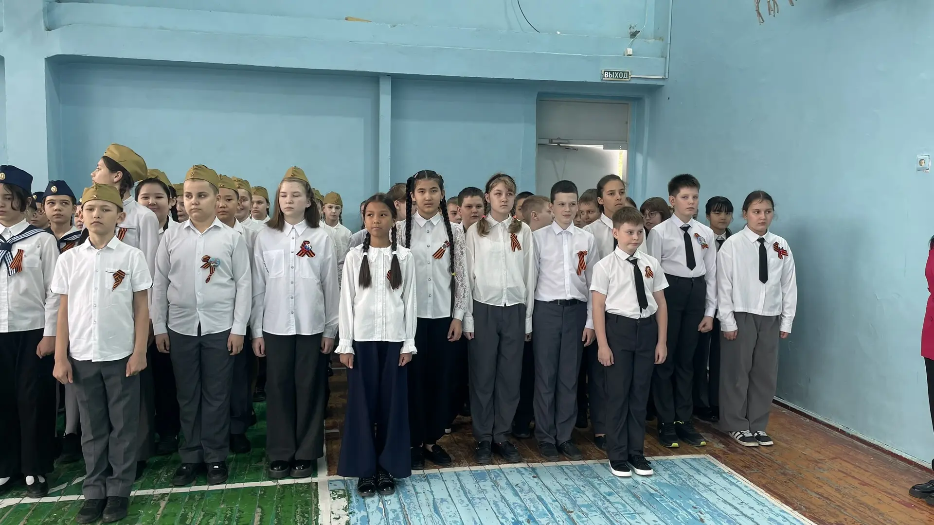 🎊Смотр строя и песни «Аты-баты» в 4 классах🎊  Дорогие ученик , учителя и родители!  Сегодня в нашей 