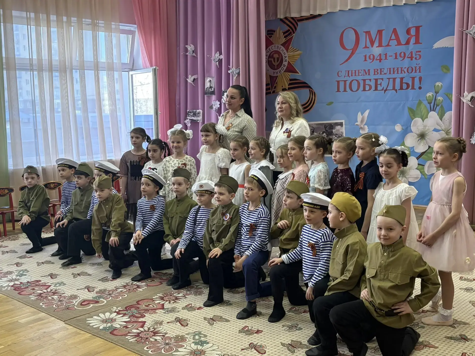 В дошкольных отделениях МБОУ СОШ 19 торжественно прошли праздничные мероприятия, посвященные Дню Поб