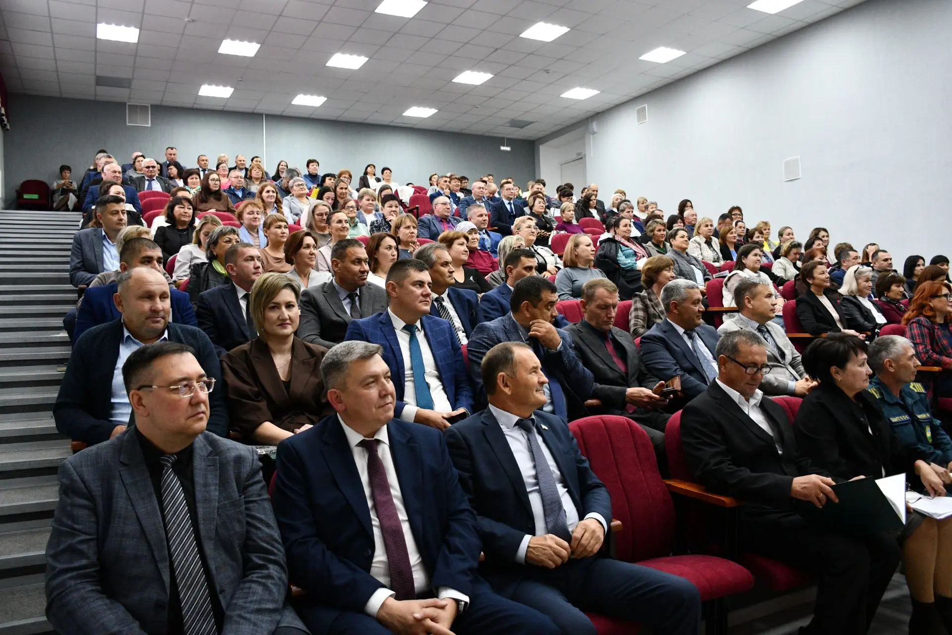 На оперативном совещании при главе администрации района, прошедшем сегодня, 7 сентября,...