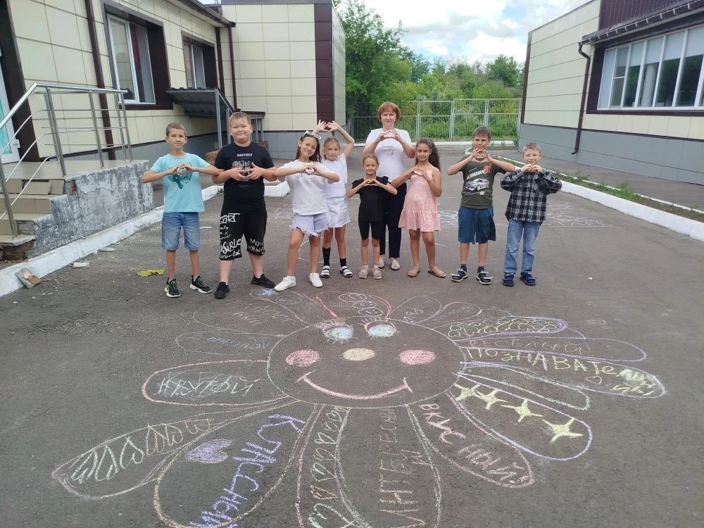 Последний день в школьном лагере — это всегда немного грустно🥹, но мы решили попрощаться с летом🏝️