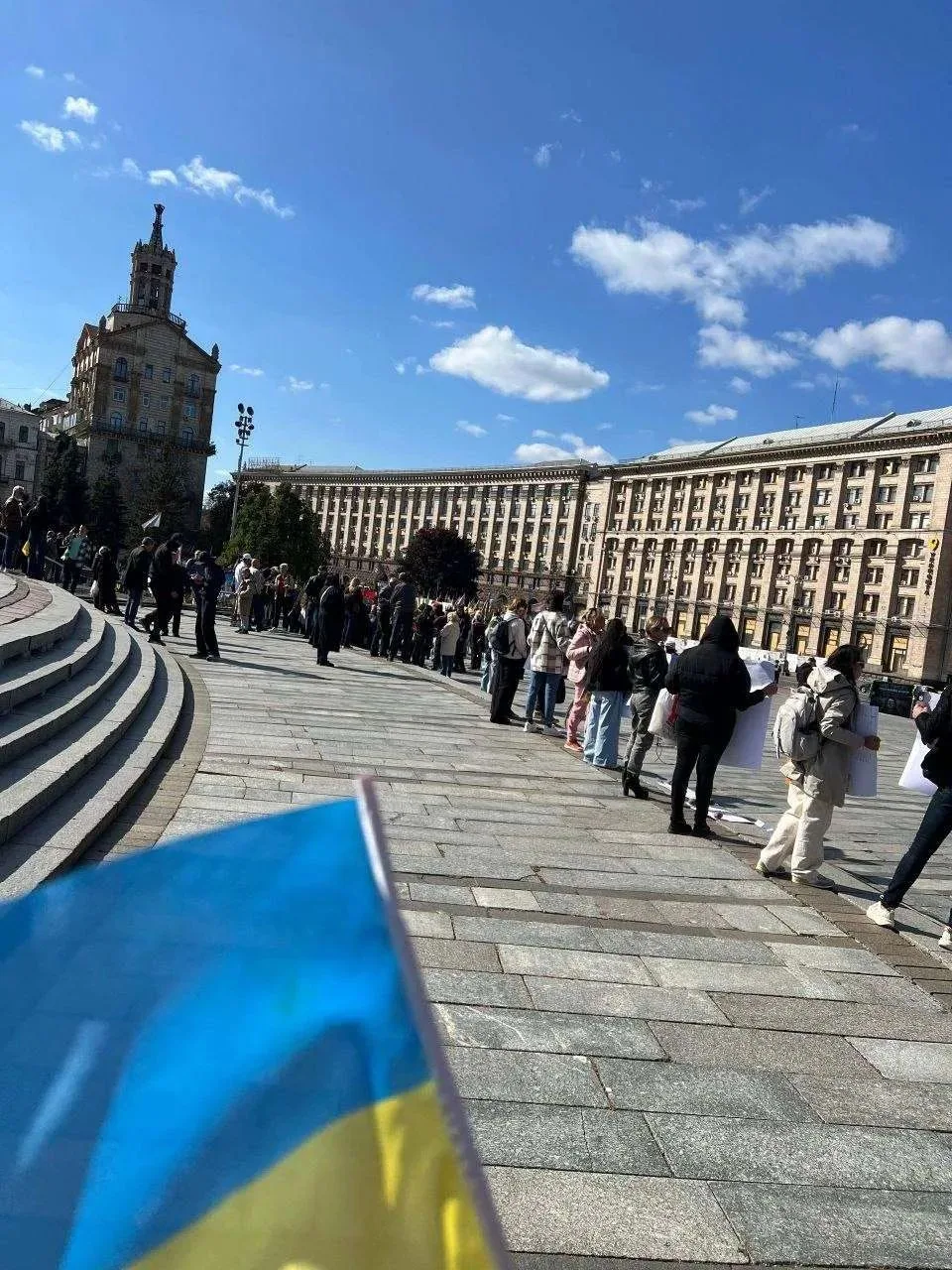 В столице Украины проходит акция «за мир» с призывом остановить войну.