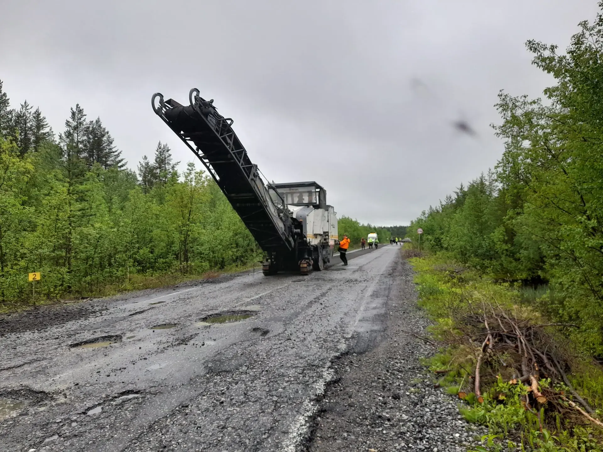 🚜 Продолжается ремонт автодороги «Лесная» в рамках нацпроекта «Инфраструктура для жизни»

Подрядчик