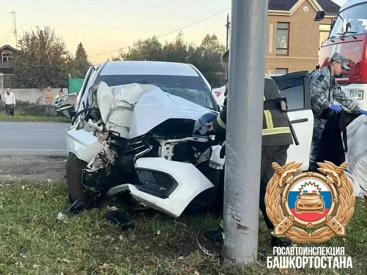 🚗 В Мелеузе легковушка протаранила рекламный столб: водитель погиб