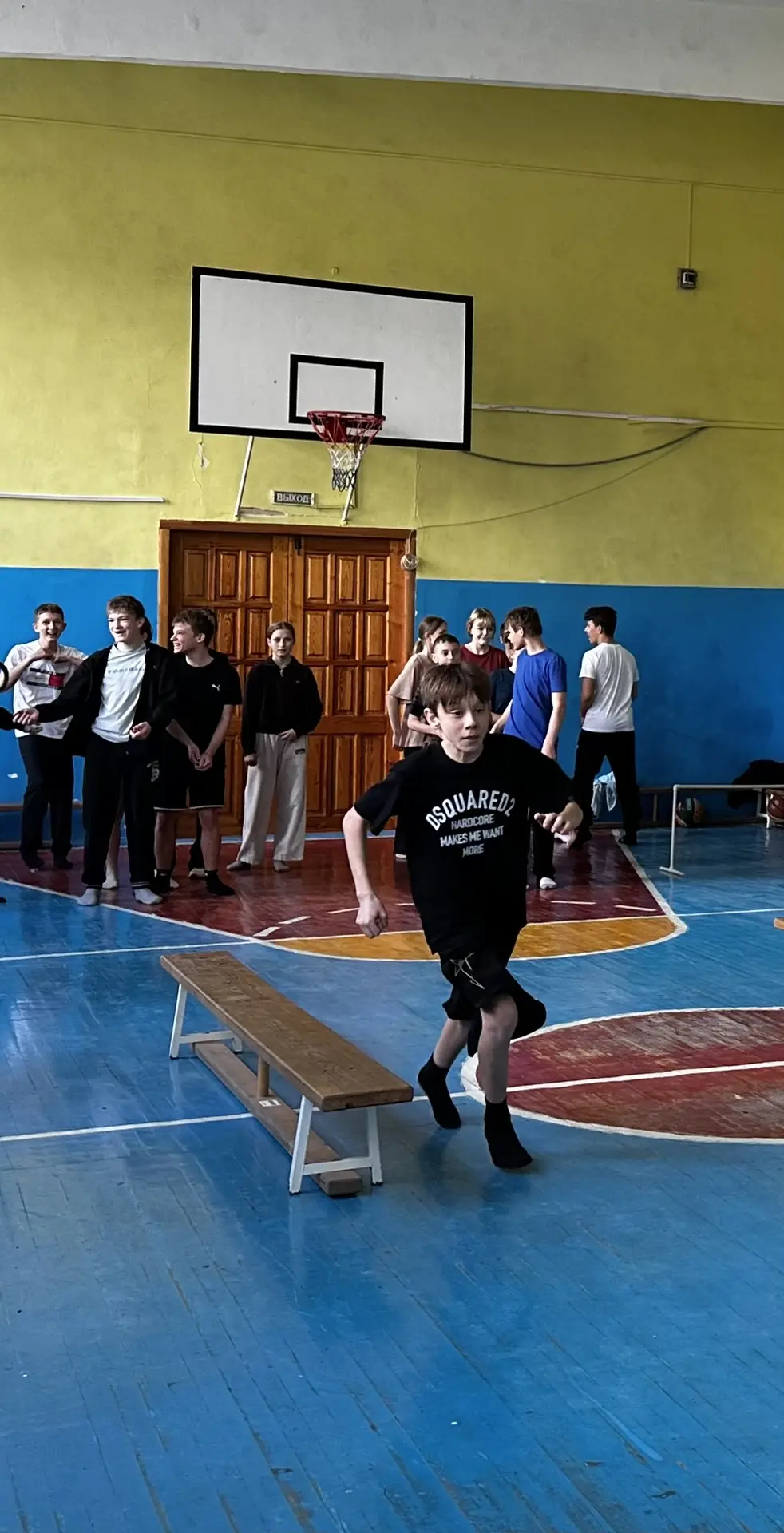 Будь здоров 🏋🏻  В рамках Недели здоровья в нашей школе прошли спортивные эстафеты «Будь здоров»! 💪⚡ 