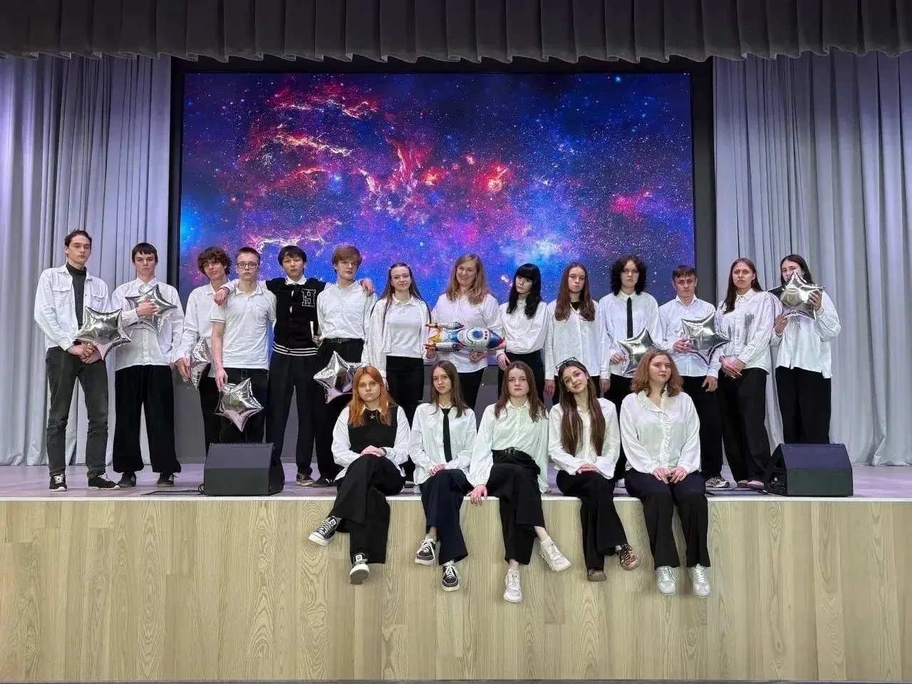 🚀 КОСМИЧЕСКИЙ ХОР  ✨ В апреле в нашей школе прошёл яркий и вдохновляющий конкурс «Космический хор». 