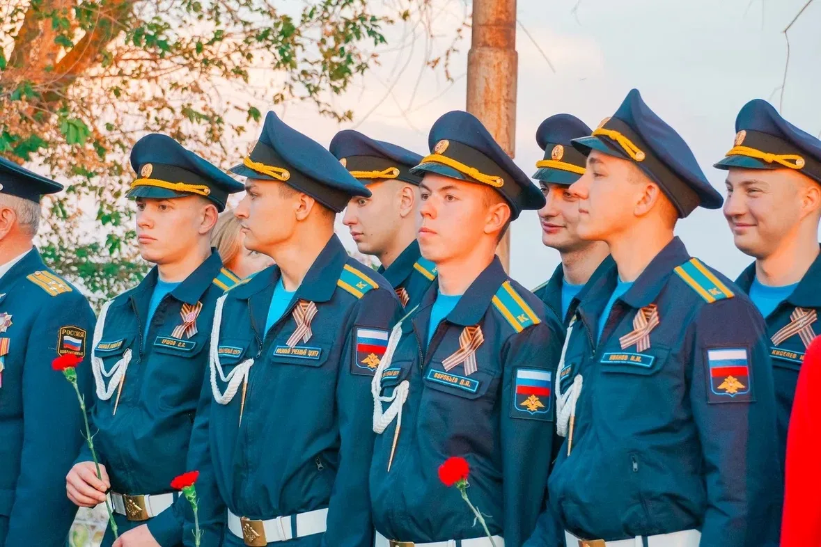 В Астрахани почтили память Героев Великой Отечественной войны у обновлённого мемориала  В преддверии