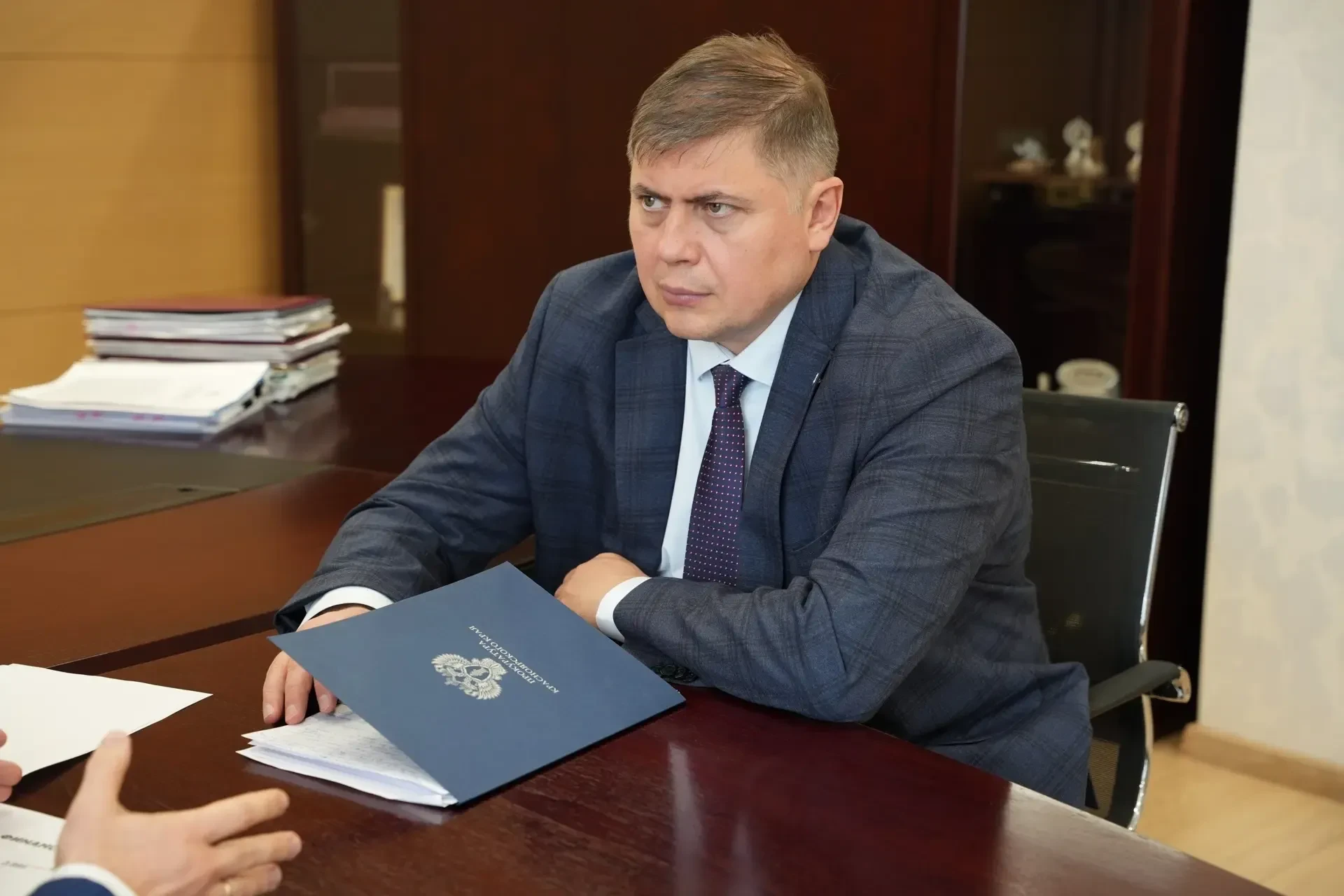 Прокурор края Роман Тютюник провёл рабочую встречу с руководителем краевого антимонопольного органа 