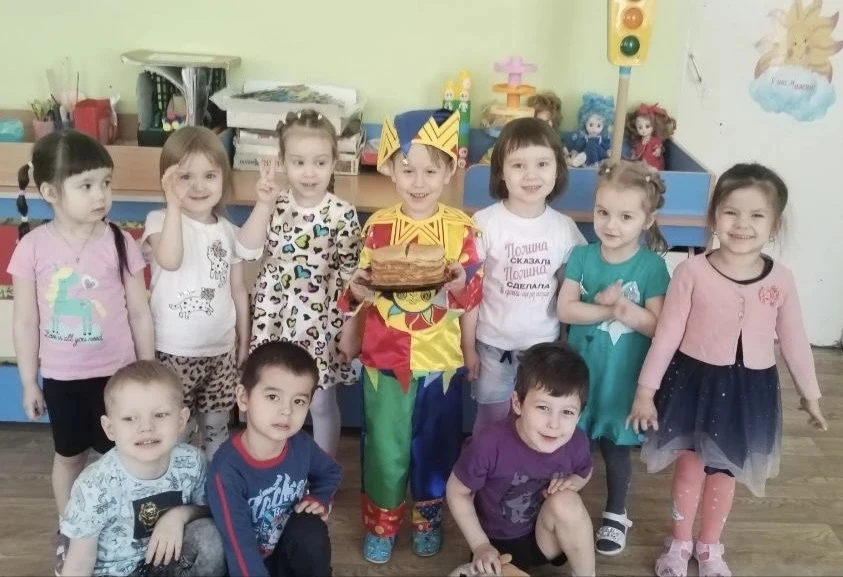 Вот и закончилась в нашем саду масленичная неделя. С детьми проводили занятия, играли, ...