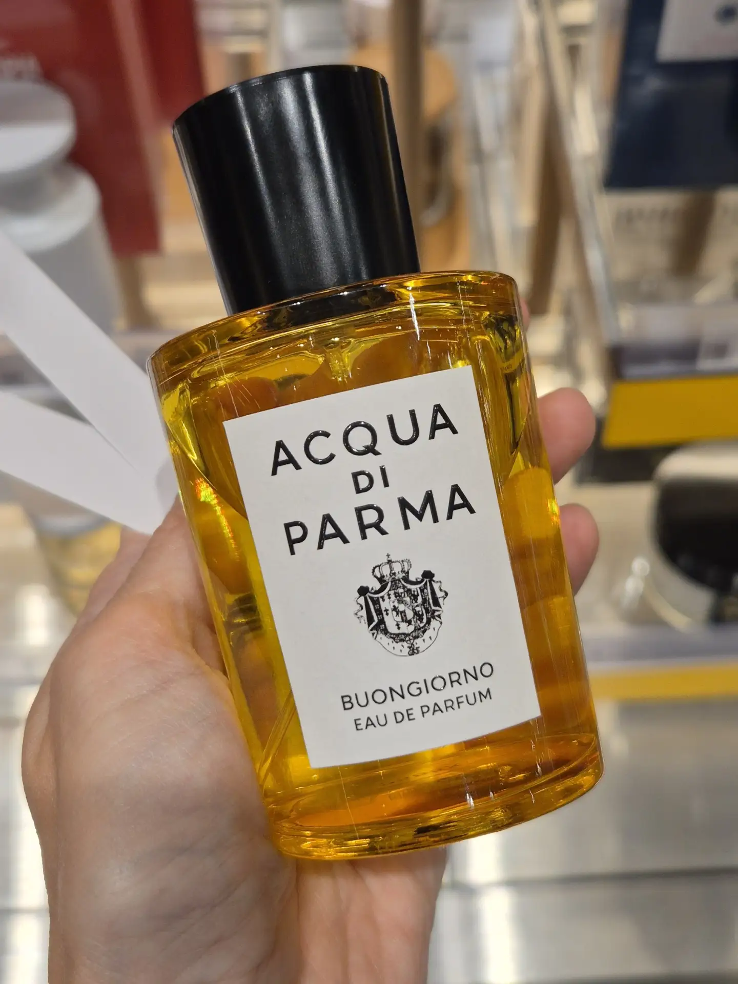 Acqua di Parma Buongiorno это ж Herba Fresca на максималках и на роскошном ложе из мха.

Букет италь