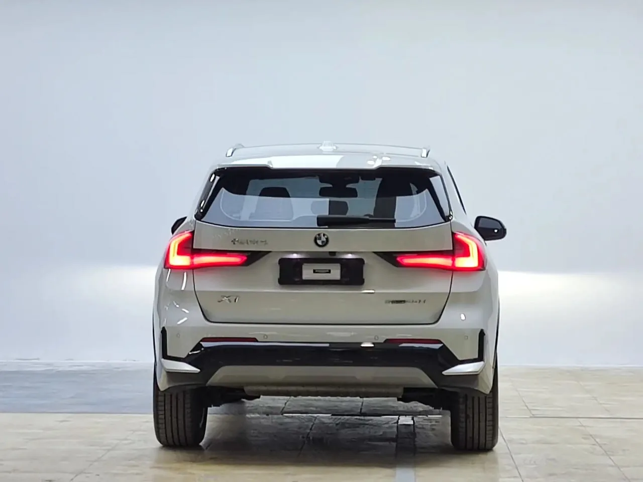 🇩🇪BMW X1 sDrive20Li xLine - под заказ из Китая!  X1 - готов к покупке по выгодной цене и отправиться