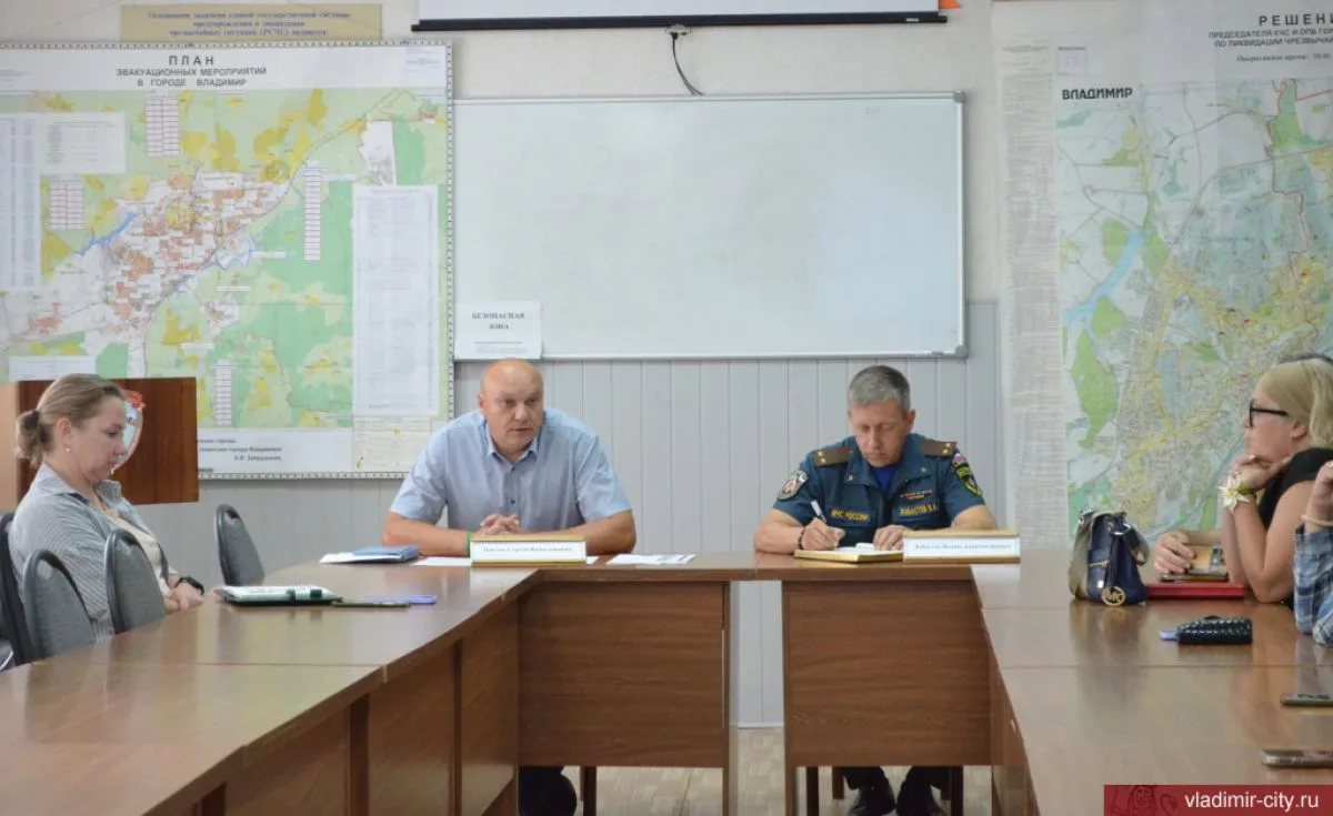 Владимирским магазинам дали рекомендации по защите себя при атаках БПЛА