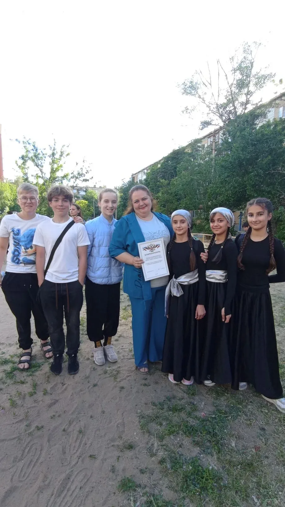 Друзья, сегодня говорим о добрососедстве и талантах! 🎭