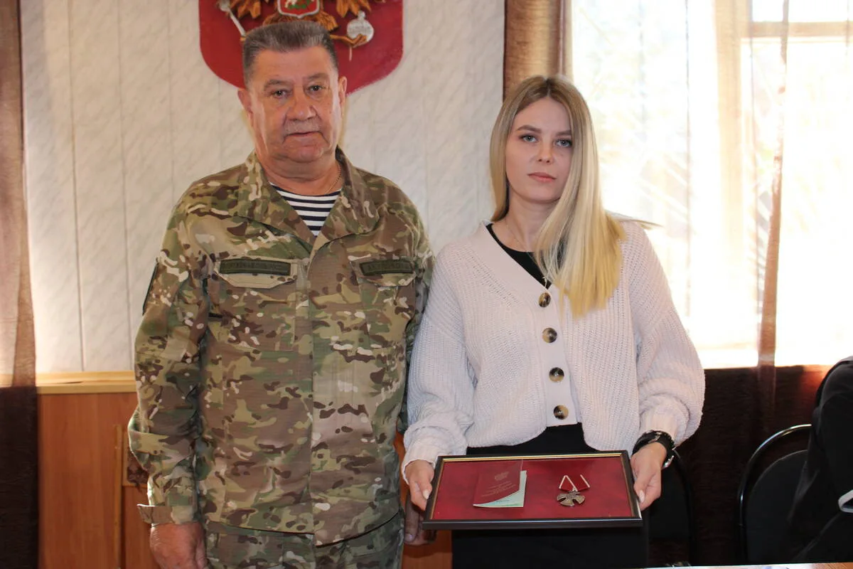 В Стародубе вручили ордена Мужества родственникам погибших на СВО воинов