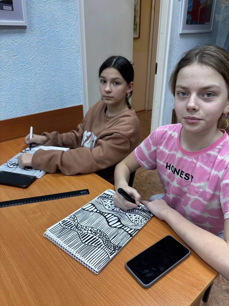 🎨 Зентангл: мини‑творчество для 4‑го класса.

Ребята из 4‑го класса осваивают зентангл - искусство 