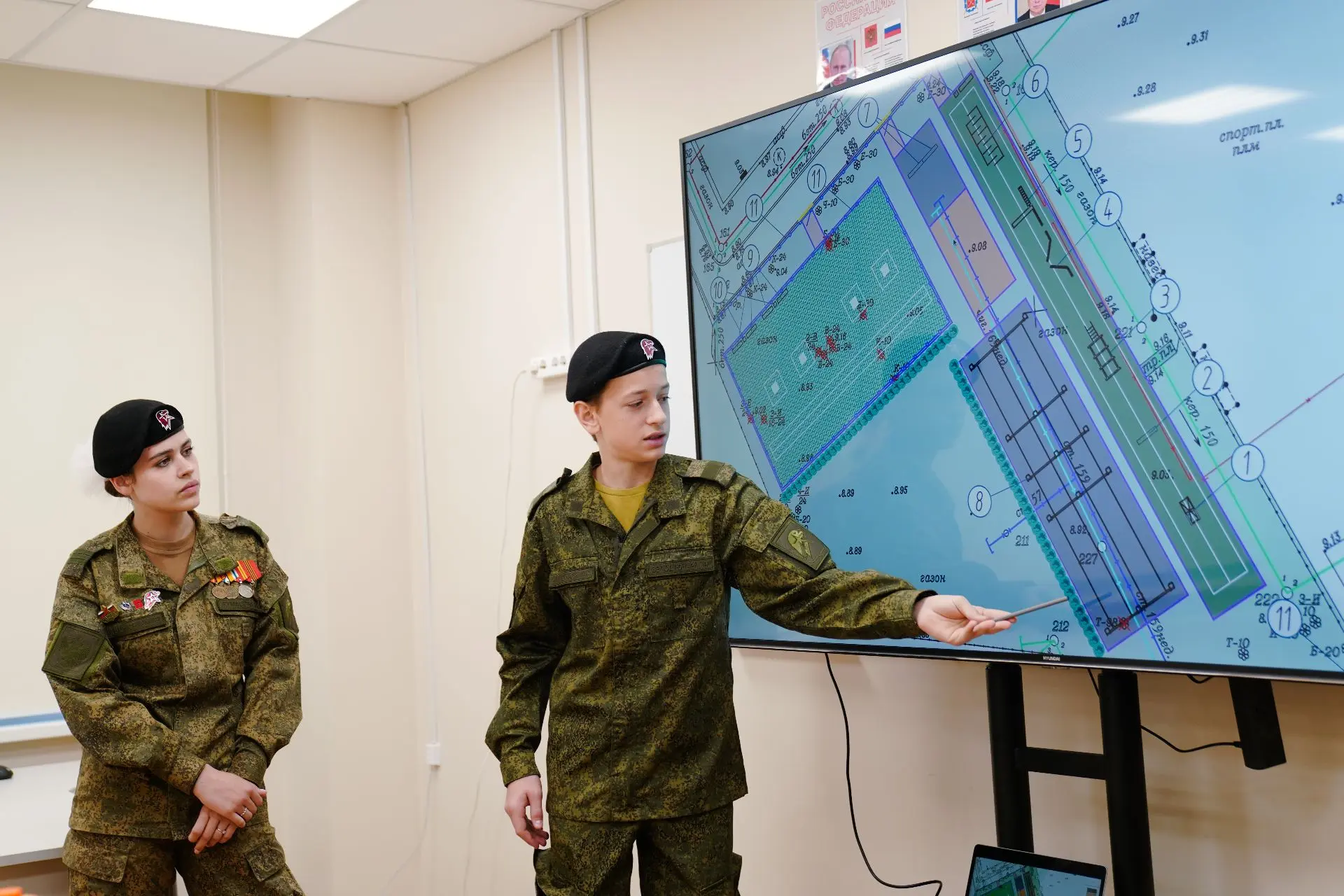Юнармейцы школы № 134 имени С. В. Дудко презентовали итоговый проект площадки начальной...