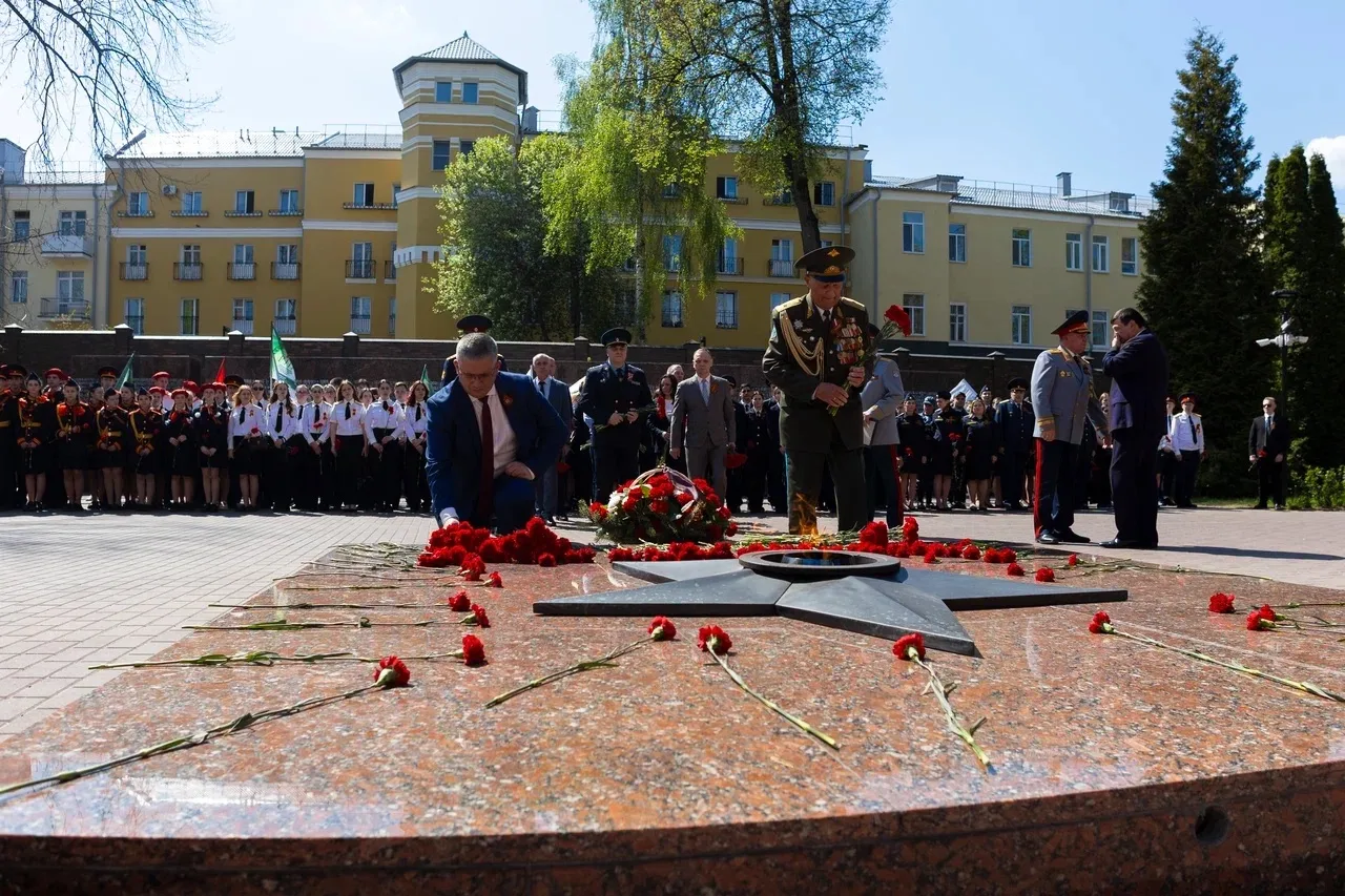 Сегодня в сквере Памяти Героев принял участие в глубокой по смыслу патриотической акции — «Телеграмм