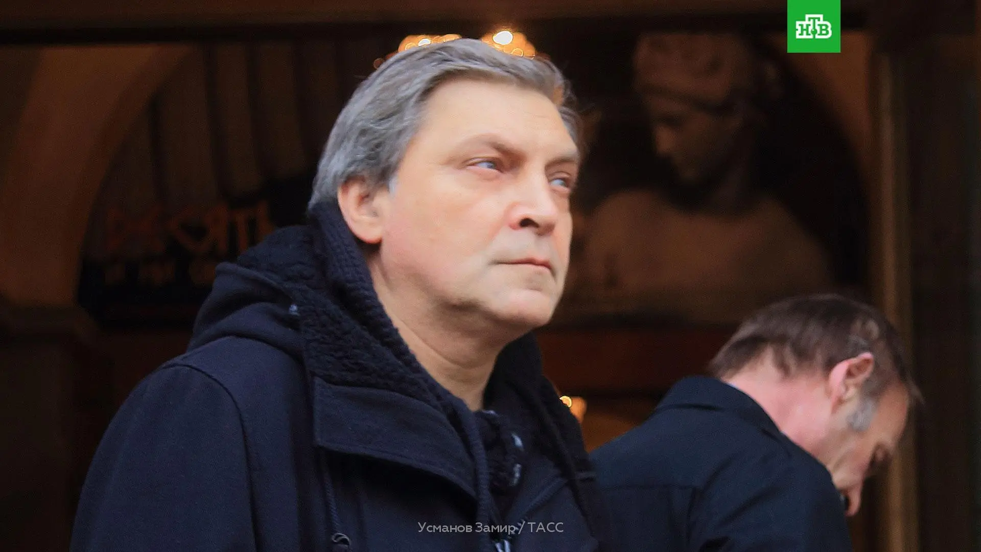Приморский районный суд Петербурга заочно арестовал Александра Невзорова.