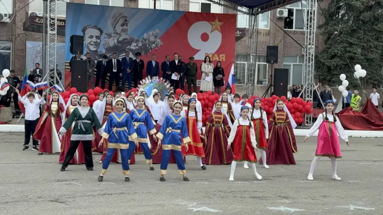 Учащиеся нашей школы под руководством учителя музыки Татаевой З.Н. 🌟 продолжают радовать яркими побе