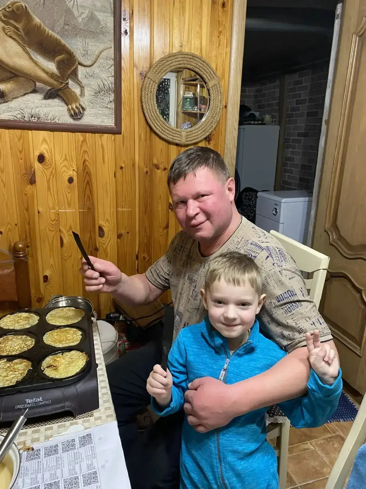 👍👍👍 Фотовыставка «Я - помощник бабушки и дедушки». Семья Семеновых