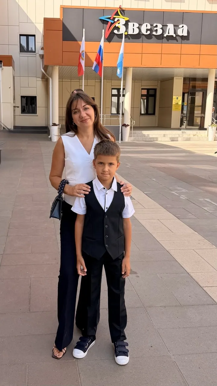 Поздравляем с Днем Знаний 🍁 И дарим подарки школьникам в нашем сообществе  Вконтакте👇
