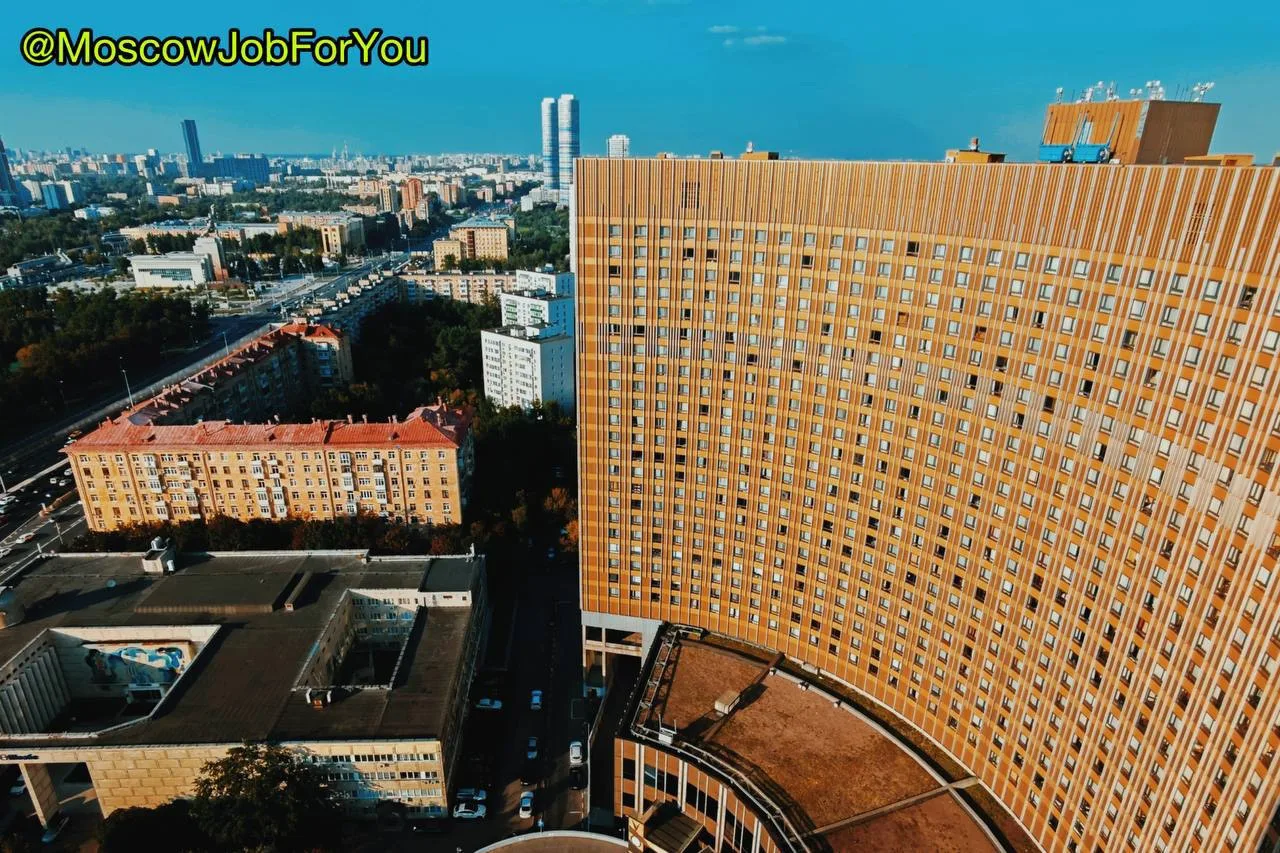 #СборщикКухонь

Требования:
- Опыт сборки кухонь больше года.
- Наличие необходимого инструмента.
- 