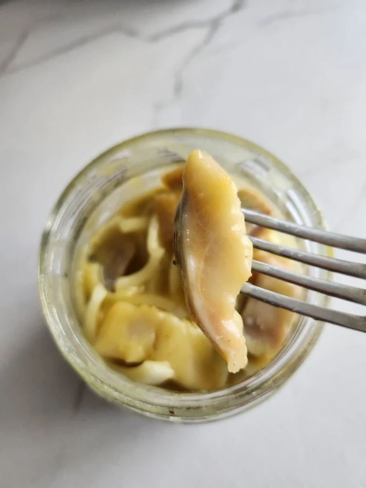 Сельдь в горчично-медовой заливке
Очень вкусно, готовьте сразу двойную порцию

ИНГРЕДИЕНТЫ
Филе сель