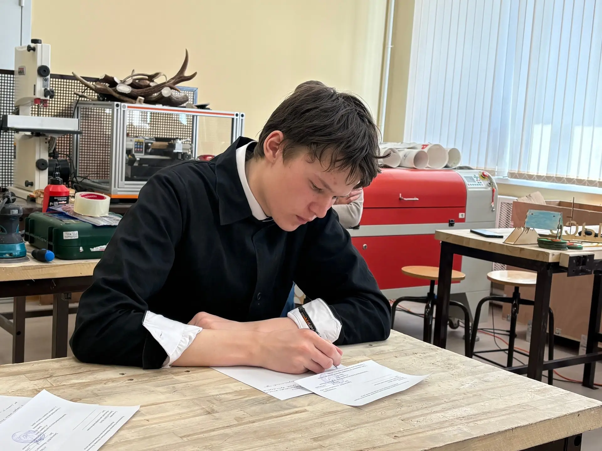 👏 В трёх школах муниципалитета школьники сдают экзамены на рабочую профессию  Четыре ученика из школ