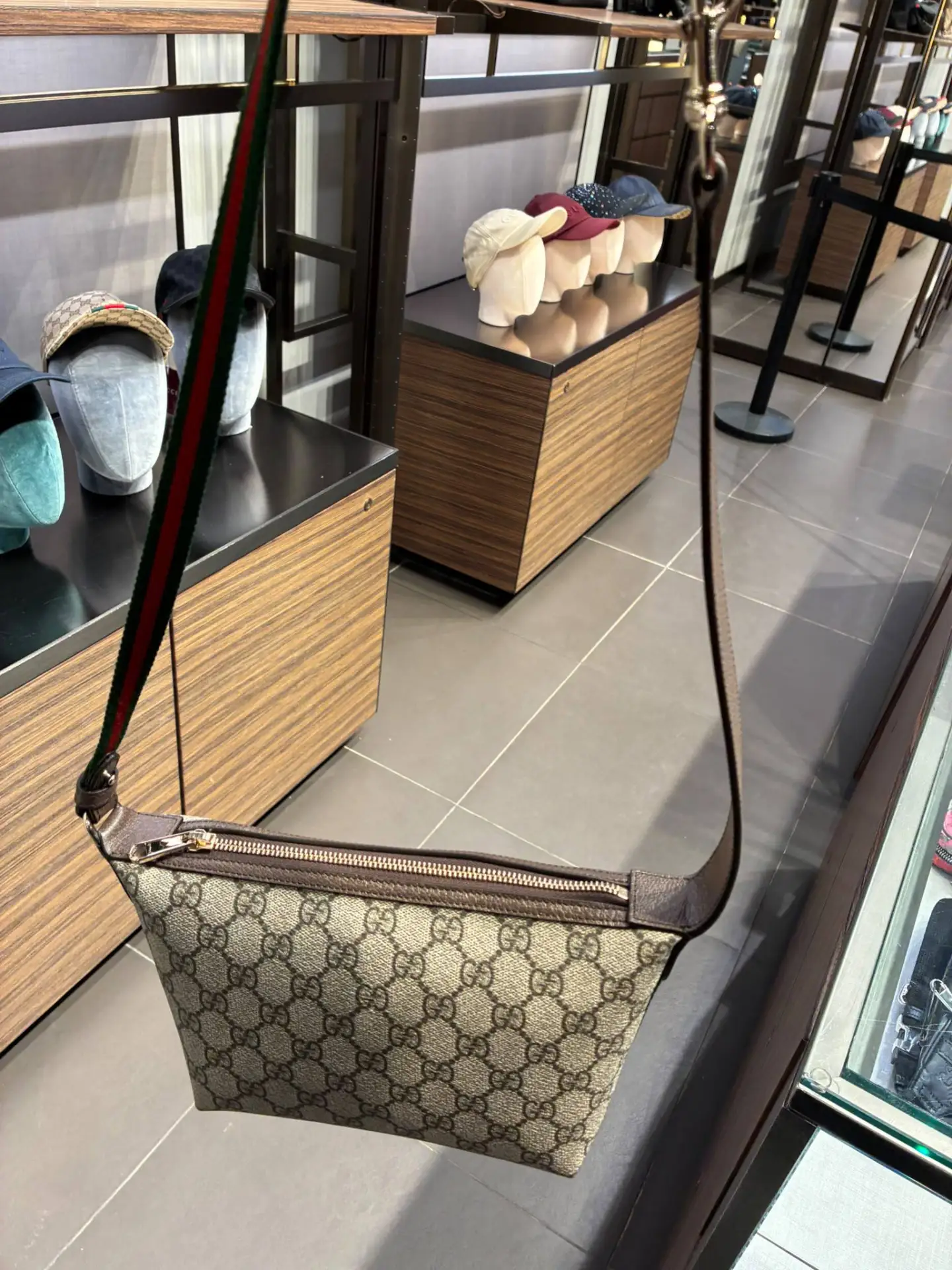 Новинка в аутлете Gucci