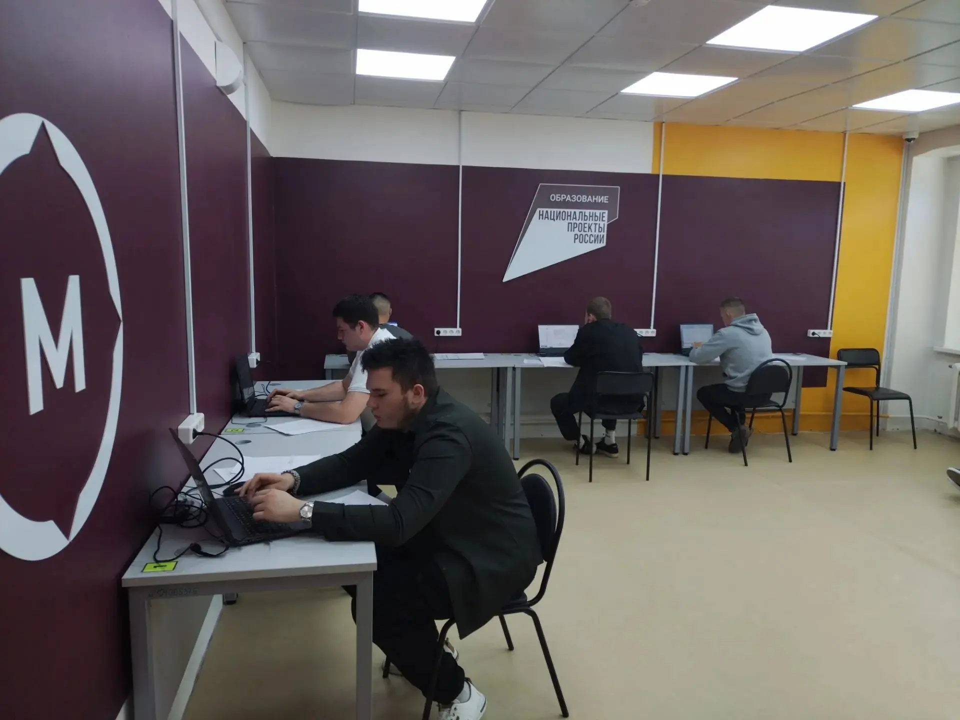 Итоги демоэкзаменов в группе СП-22с.

С 15 по 16 июня в техникуме прошли демонстрационные экзамены д