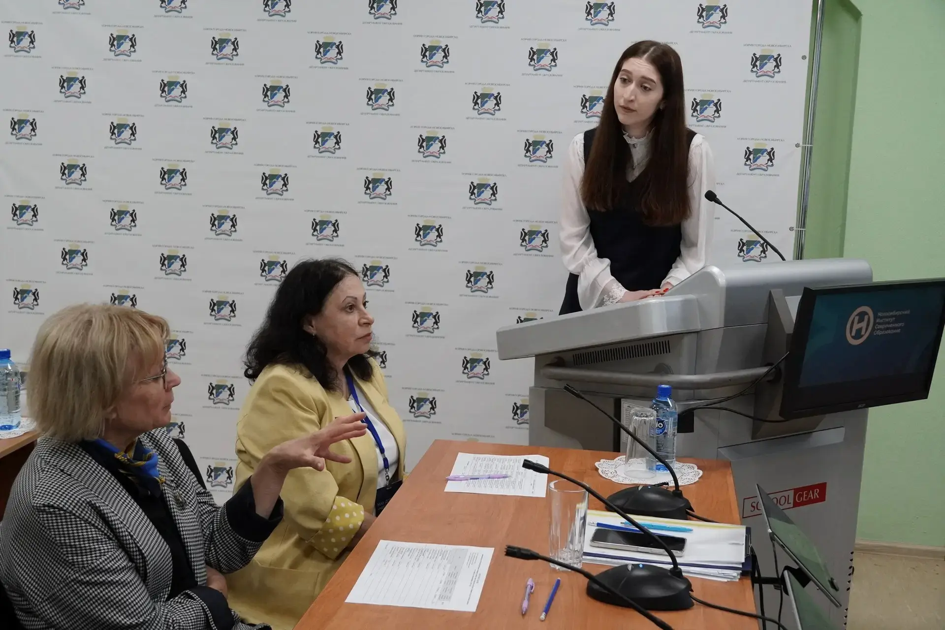 🎉 Гордость школы № 220: победа и лауреатство на конкурсе «От замысла до воплощения»!