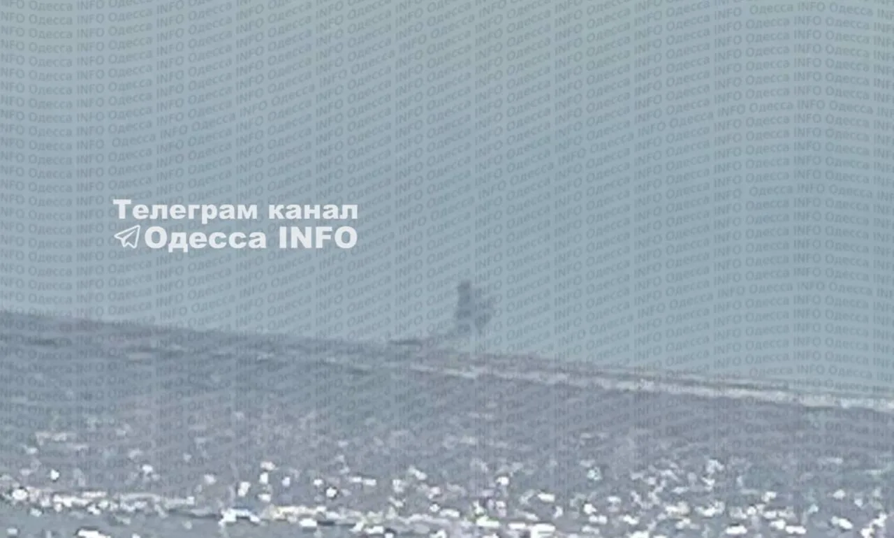 Ещë одно судно атаковано в районе Одессы. 

"Росич" в MAX | TG | VK