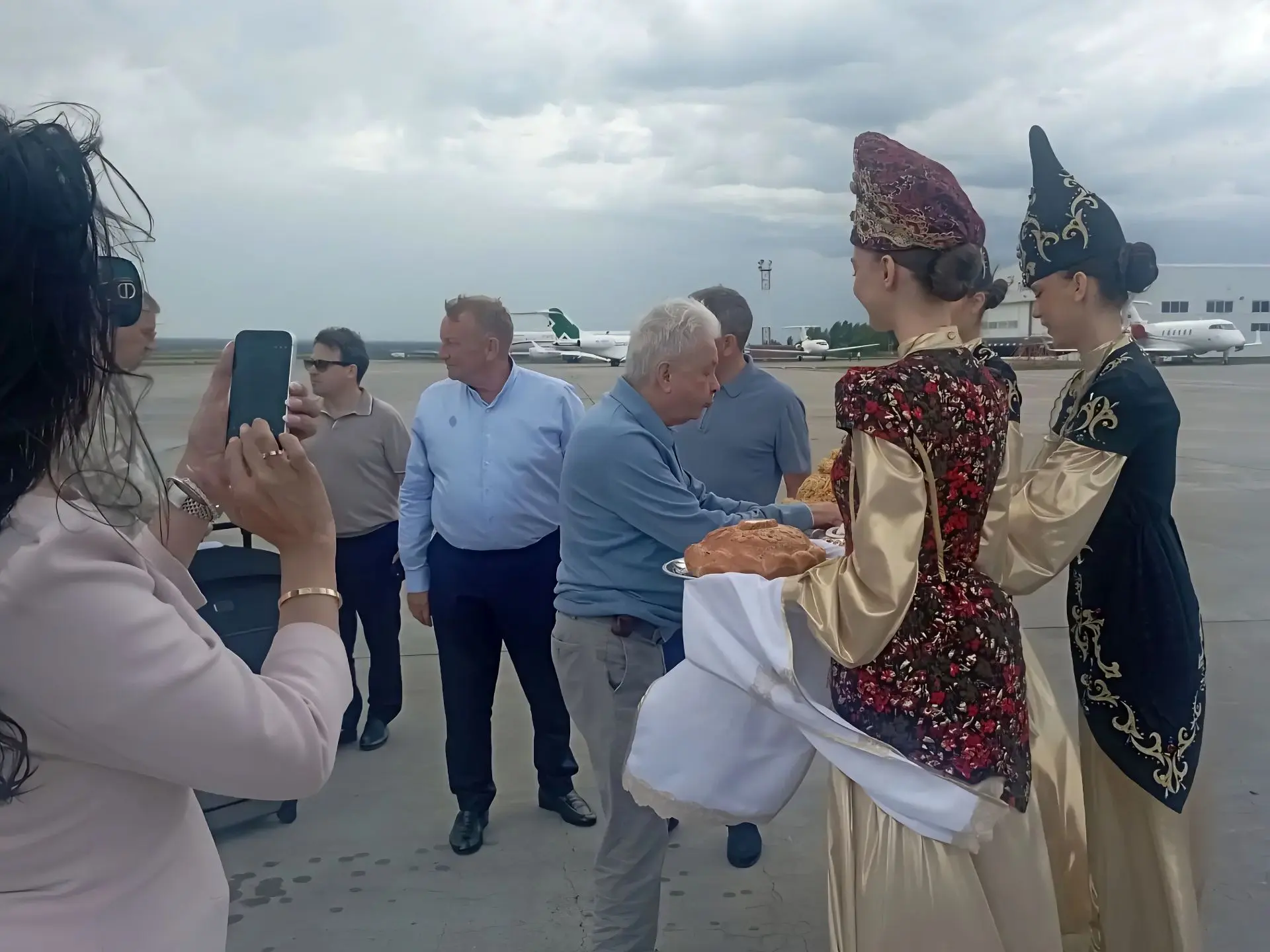 ✈️ Дмитрий Львович Зубов, председатель Совета Центросоюза РФ, прибыл в Казань.