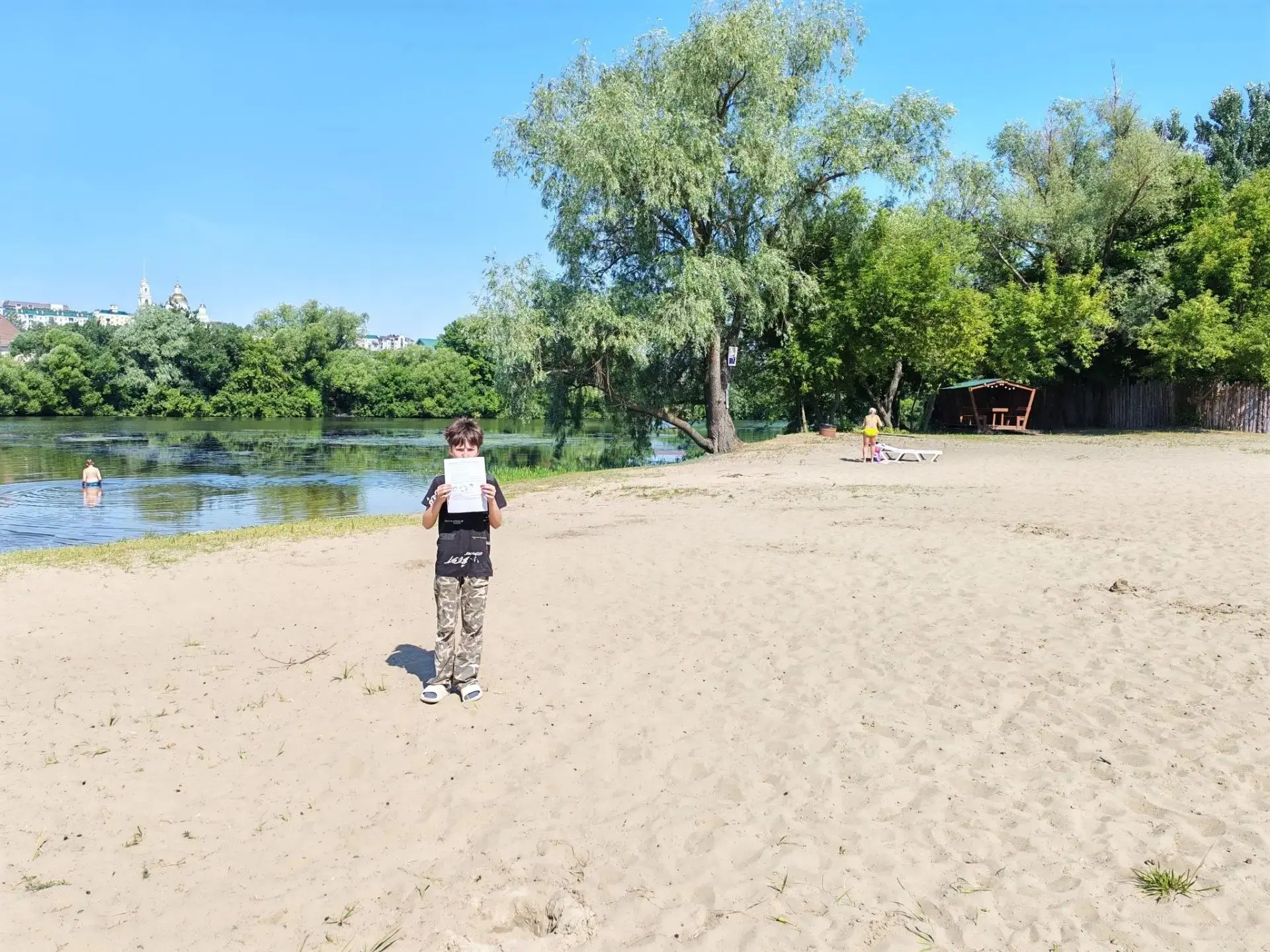В целях предупреждения несчастных случаев  на воде родители и дети нашей школы осуществили профилакт