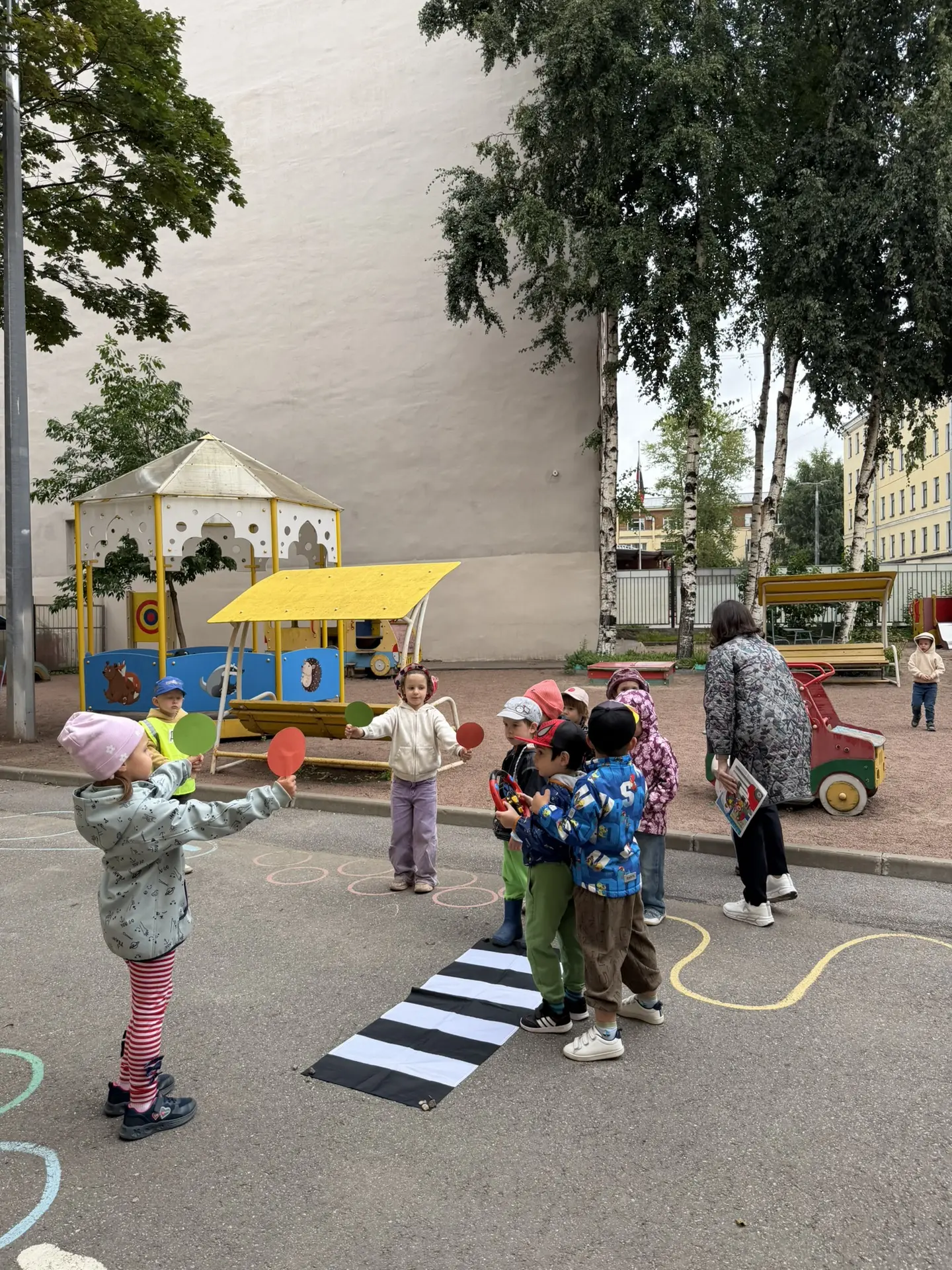 🚦Сегодня в рамках программы по безопасности дорожного движения воспитанники детского с...
