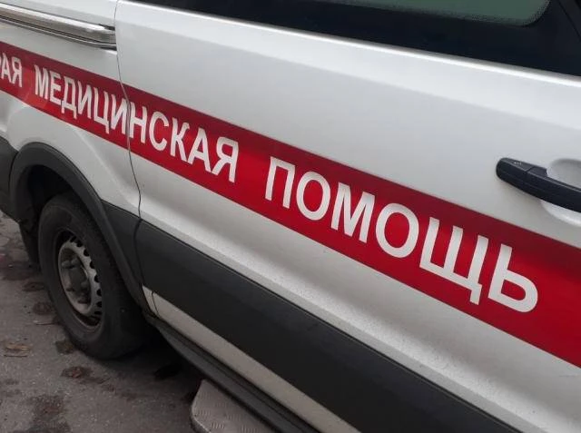 В результате атаки БПЛА ВСУ в Горловке ранены два мирных жителя, повреждены несколько а...