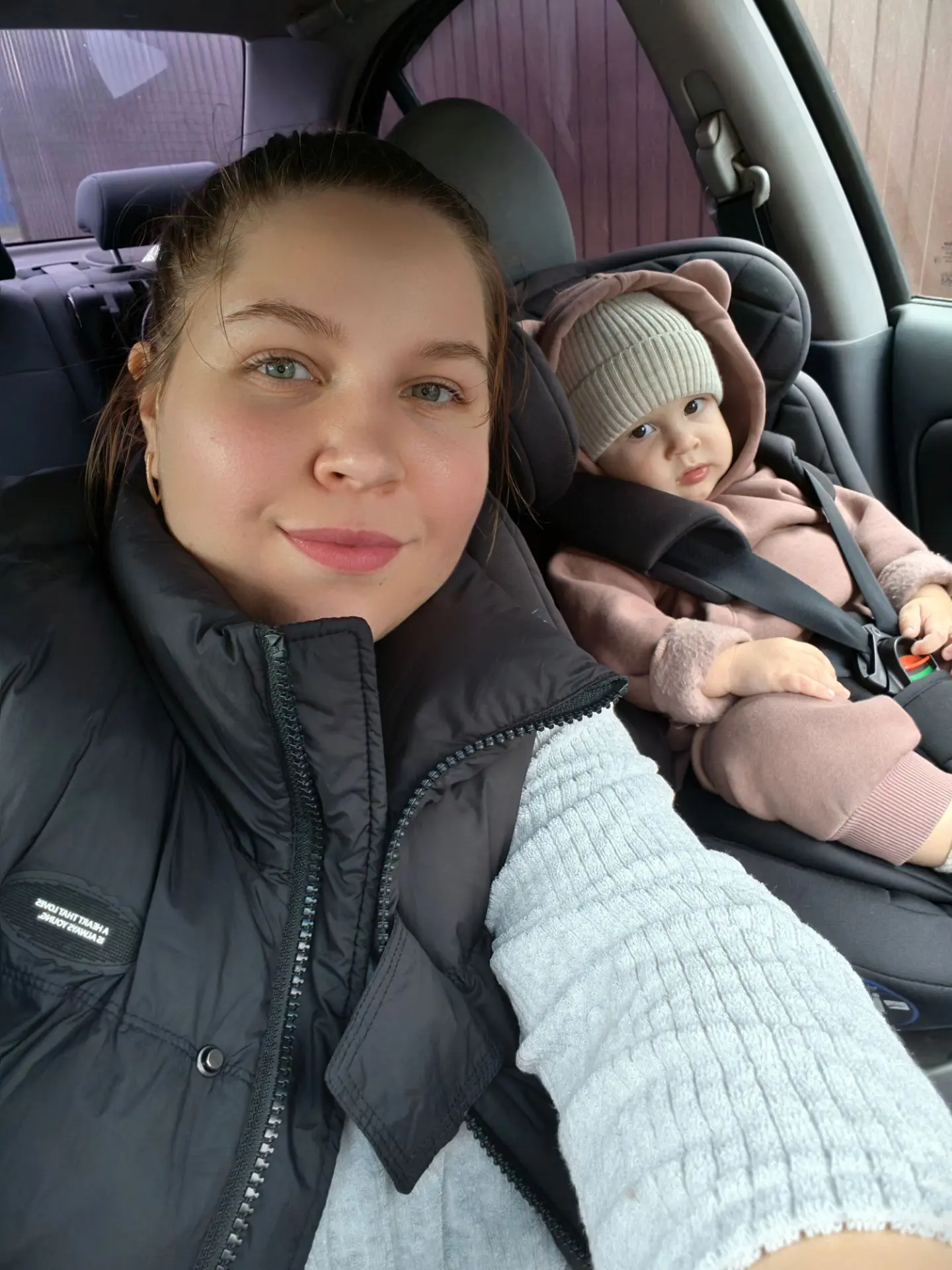 Когда интернет очень плохой у нашего папочки и мы не можем общаться по видео, то в ход ...