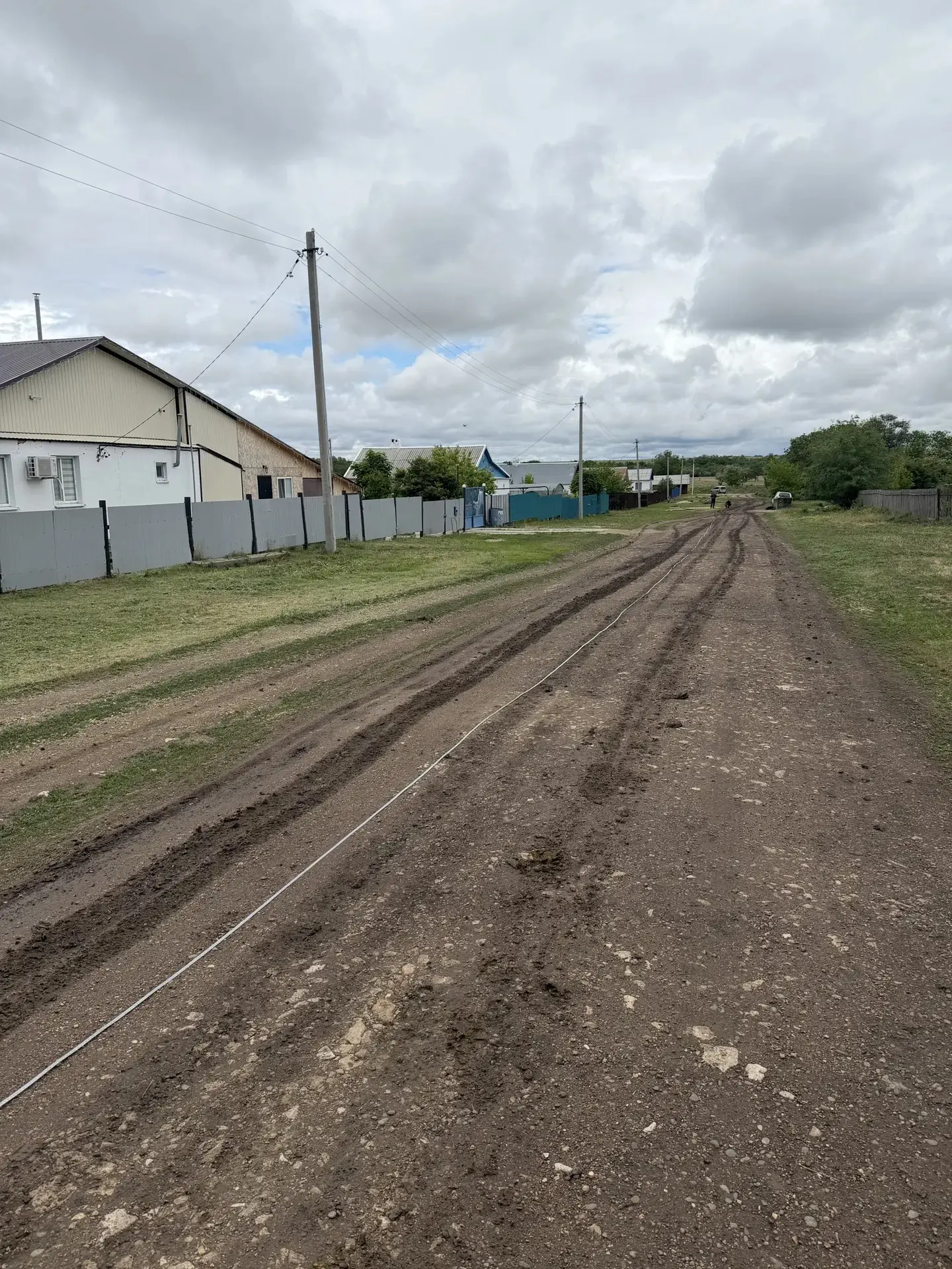 В Декабристском сельском поселении проводятся работы по ремонту дорожного покрытия

В настоящее врем
