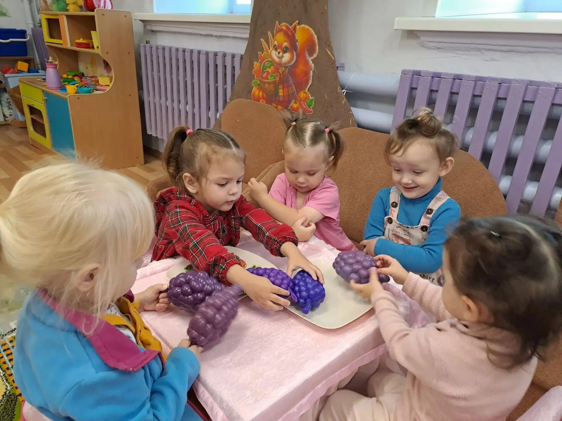 Сегодня в 1 младшей группе было по-настоящему «вкусно» и познавательно! Мы устроили нас...