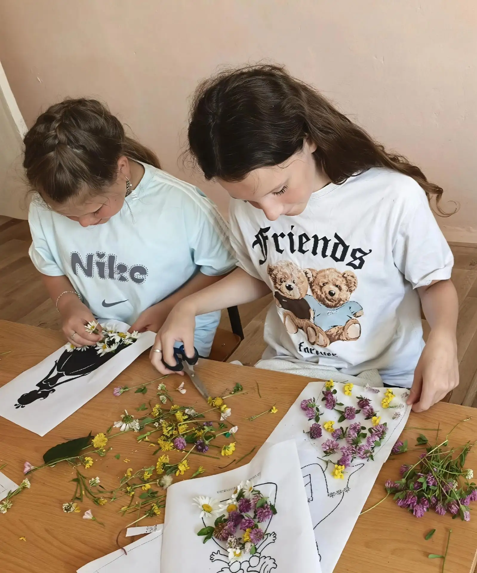 🌸🦋🌺 Сегодня в нашем лагере «Лучик» прошёл День творчества! 

🌼 Лето в школьном лагере — это врем