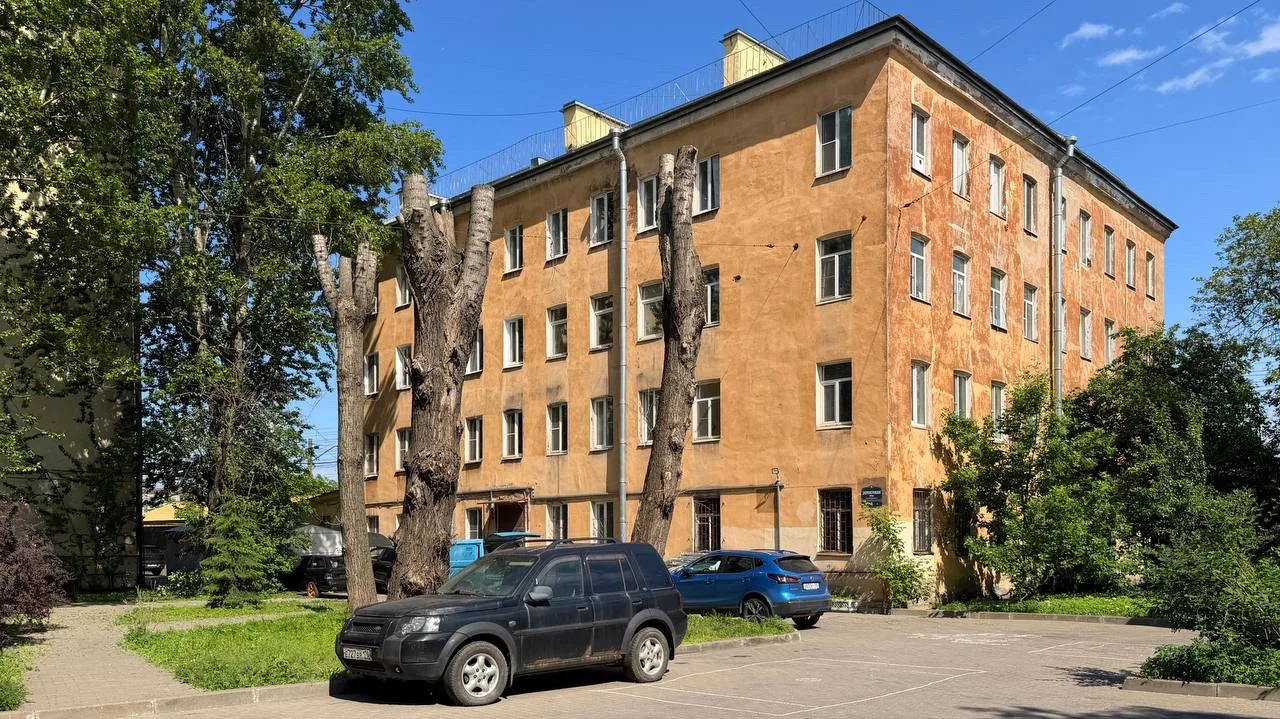 Двухкомнатная квартира с окнами на Октябрьскую железную дорогу

Видео можно посмотреть на YouTube
