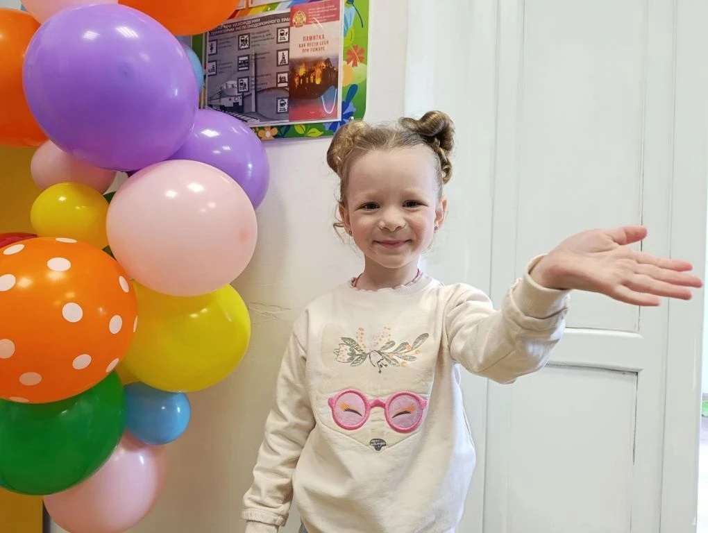 🎉 Сегодня в детском саду двойной праздник!
🎁Поздравляем с Днём рождения наших именинников: Кузнецо